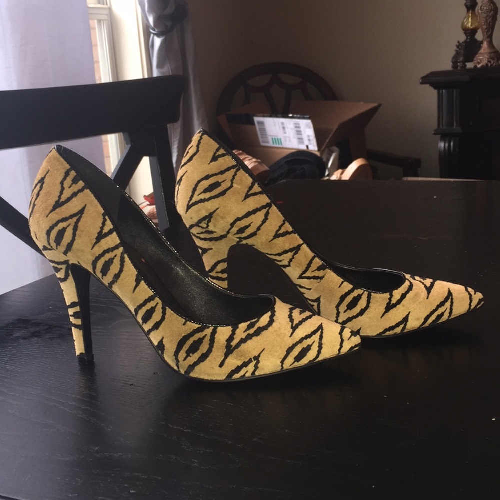 Aztec patterned Heels